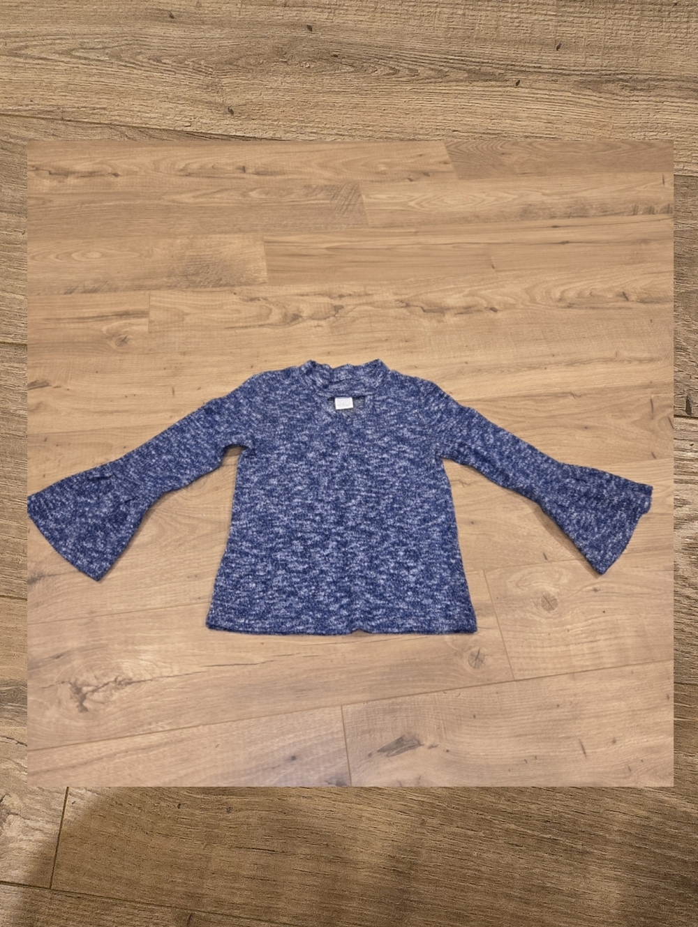 Girls Blue Bell Sleeve Keyhole Cutout Sweater Size 4-5